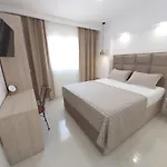 Heated Swimming Pool, Stunning Sea View Terrace A6 Apartamento *