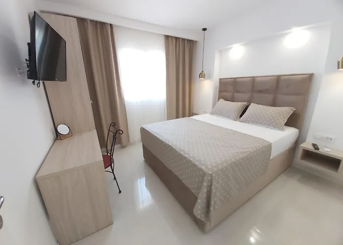 Heated Swimming Pool, Stunning Sea View Terrace A6 Appartement *