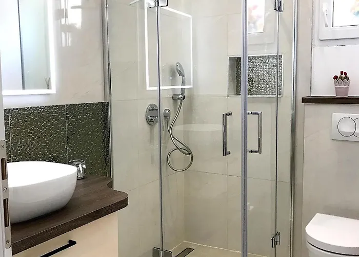 Heated Swimming Pool, Stunning Sea View Terrace A6 Appartement *